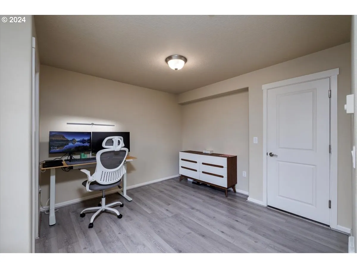 Den/Office-Lower