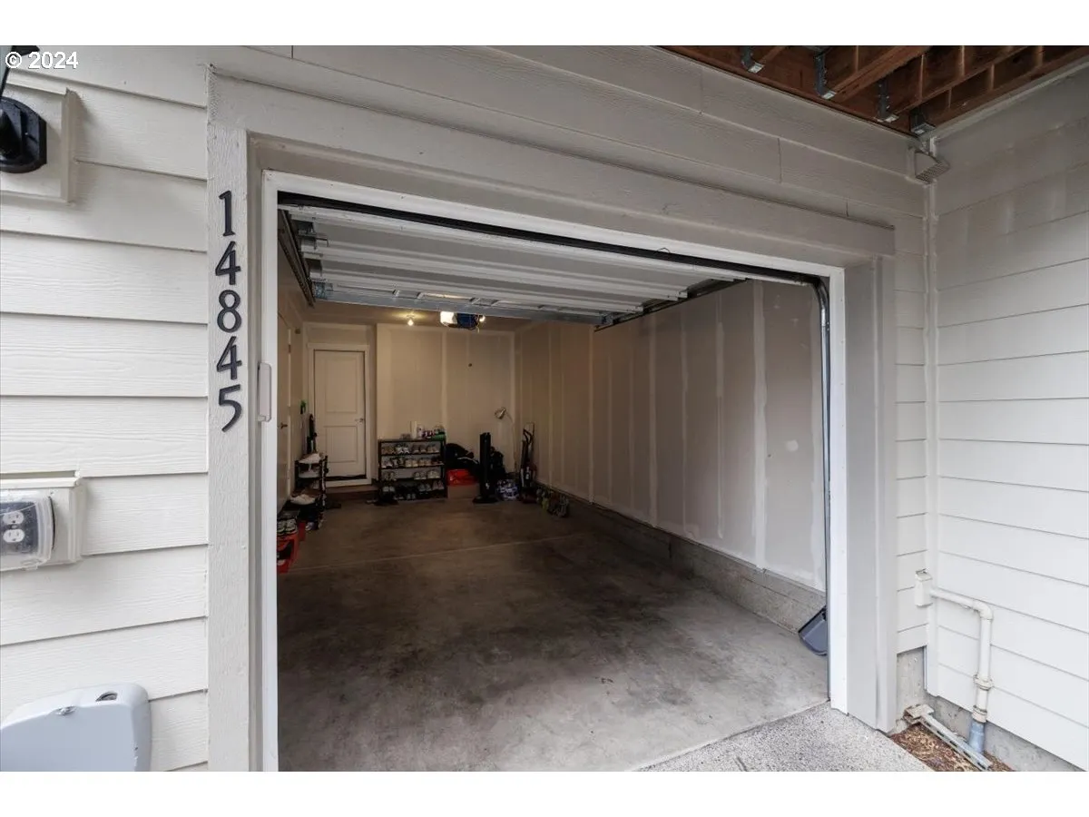 Garage-# 1