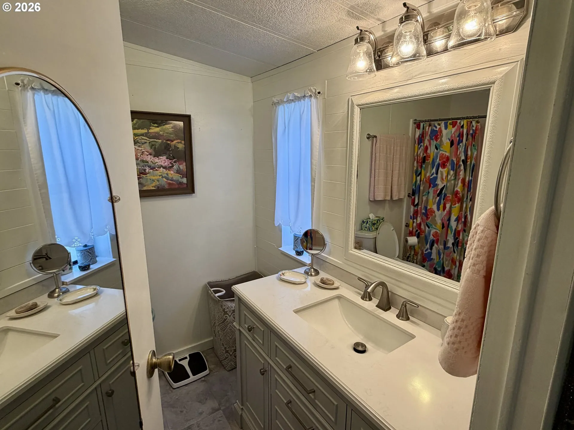 Bathroom, Attached