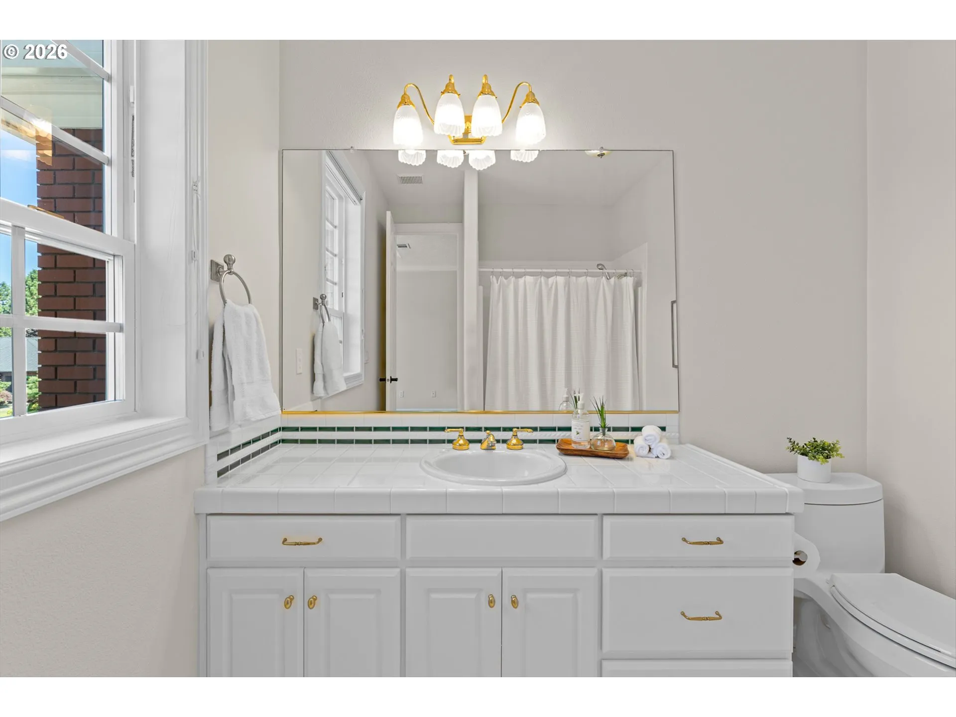 En Suite Bathroom
