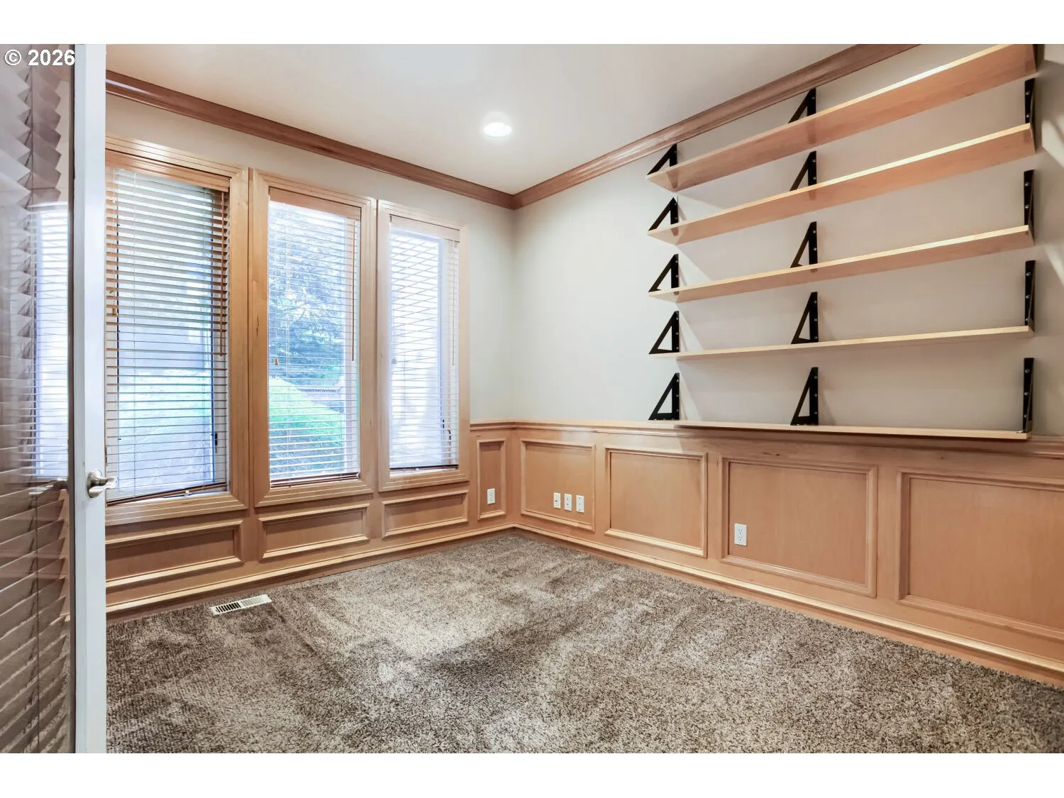 Den/Office-Main