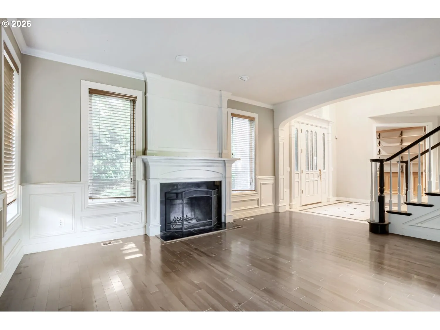 Living Room/Entrance