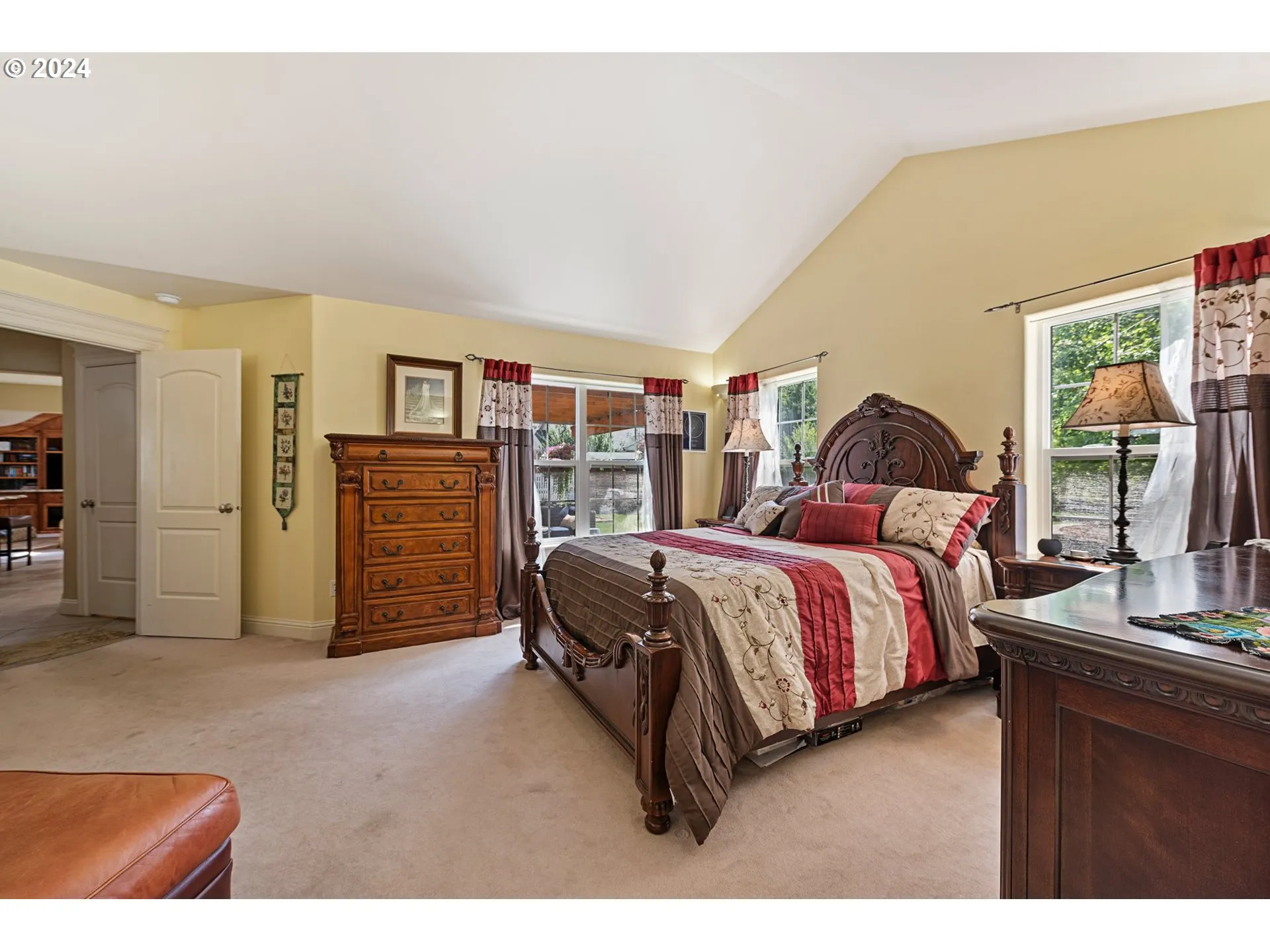 Bedroom, Primary