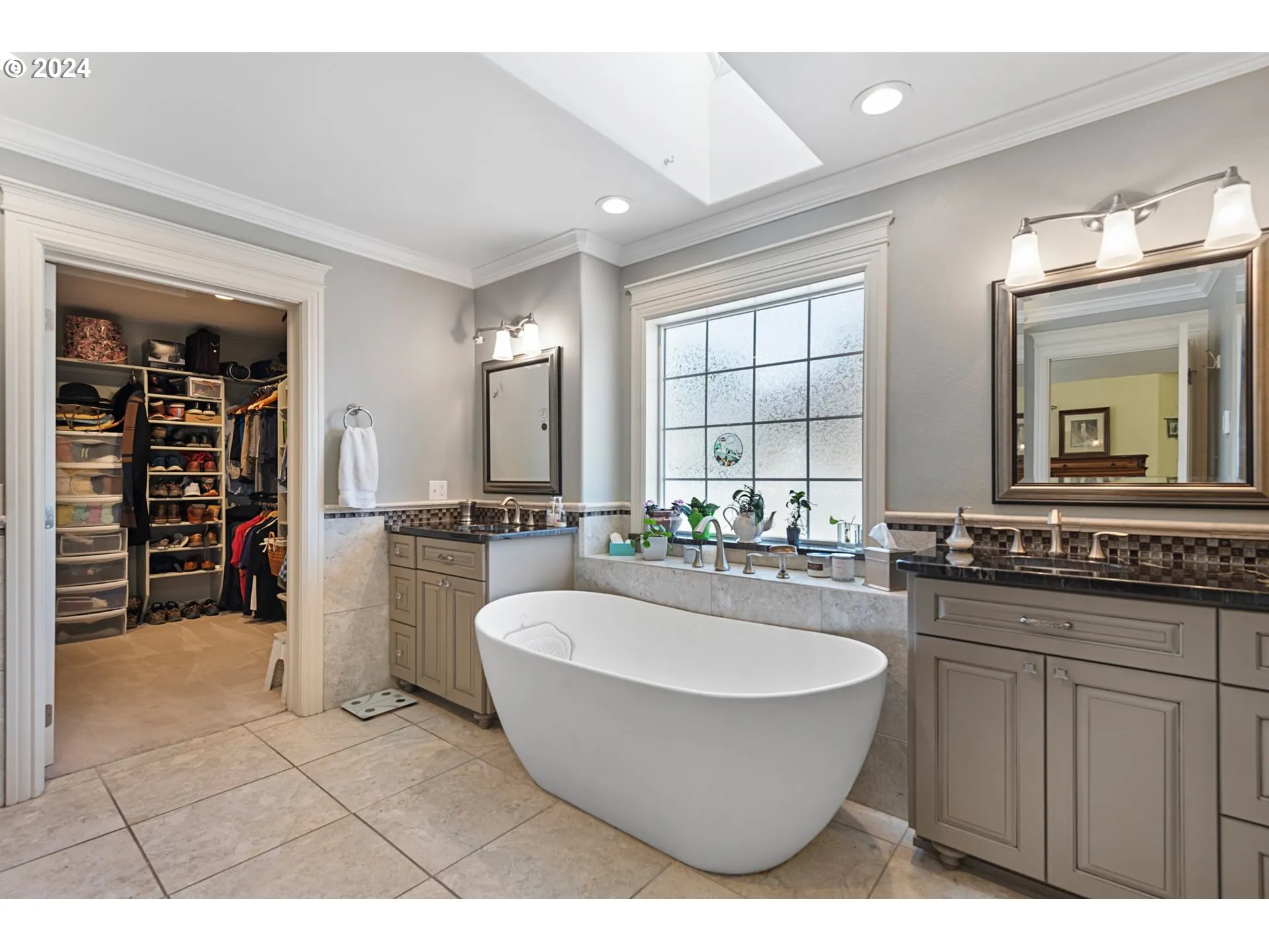Bathroom-Double Sinks