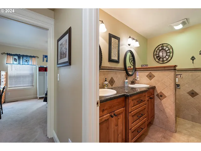 Bathroom-Hall