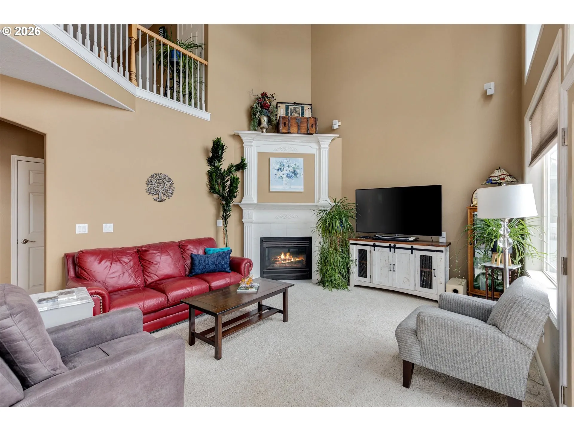 Living Room-Vaulted Ceilings