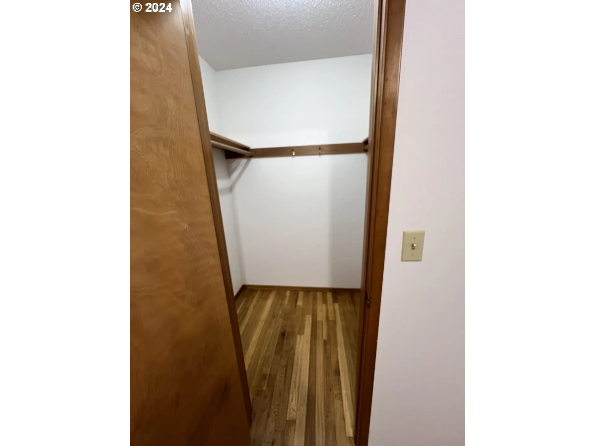Bedroom, Primary-Walk-In Closet