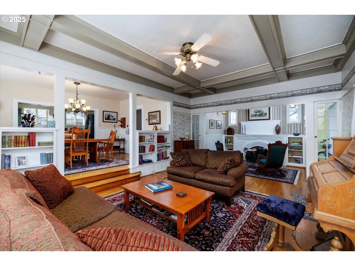 Living Room/Dining Room