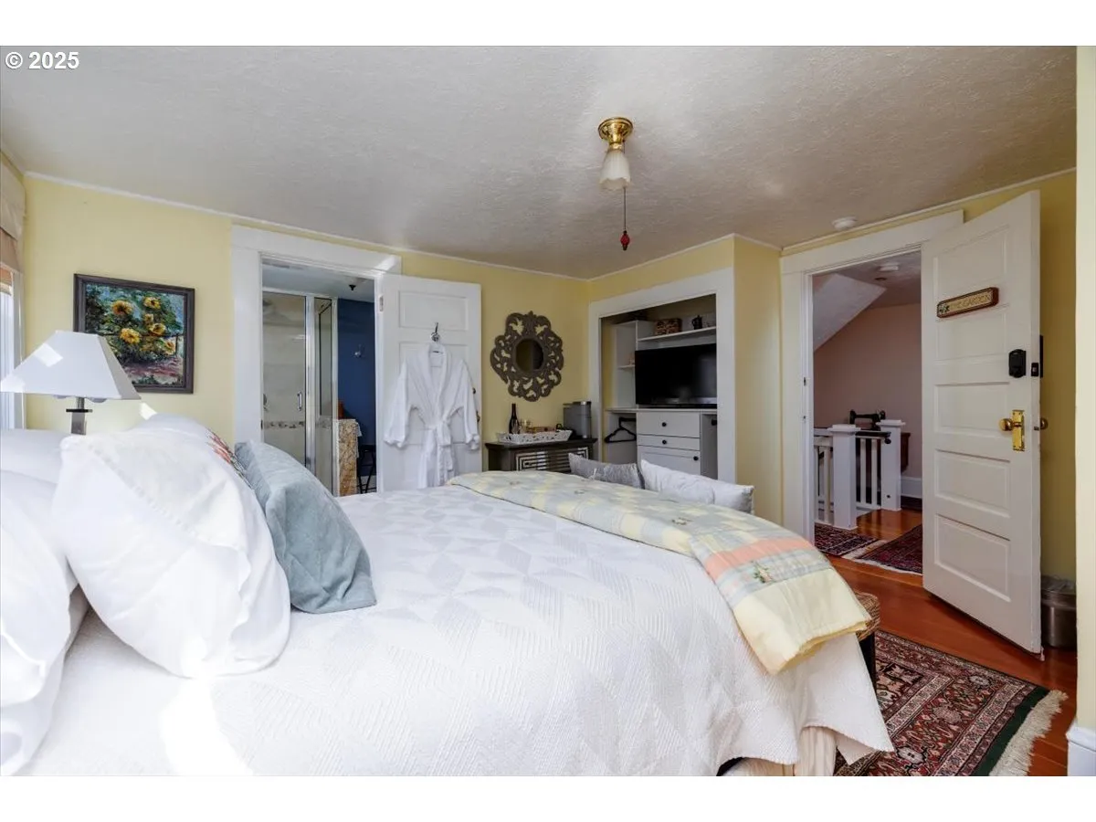 Primary Bedroom-Second Primary