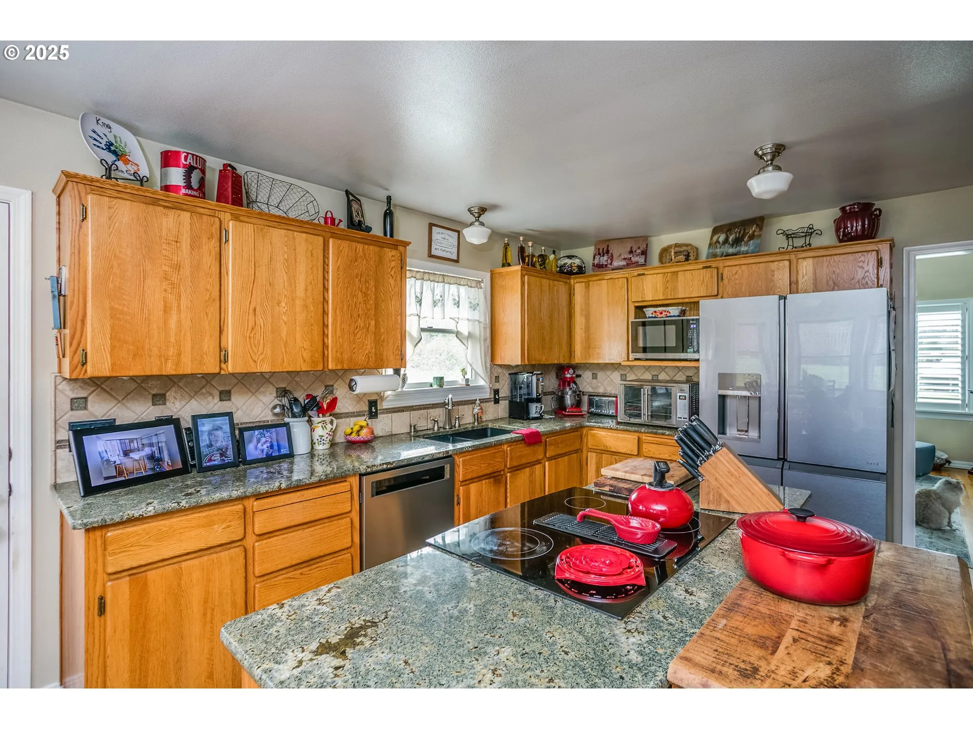 Kitchen-Cooking Island