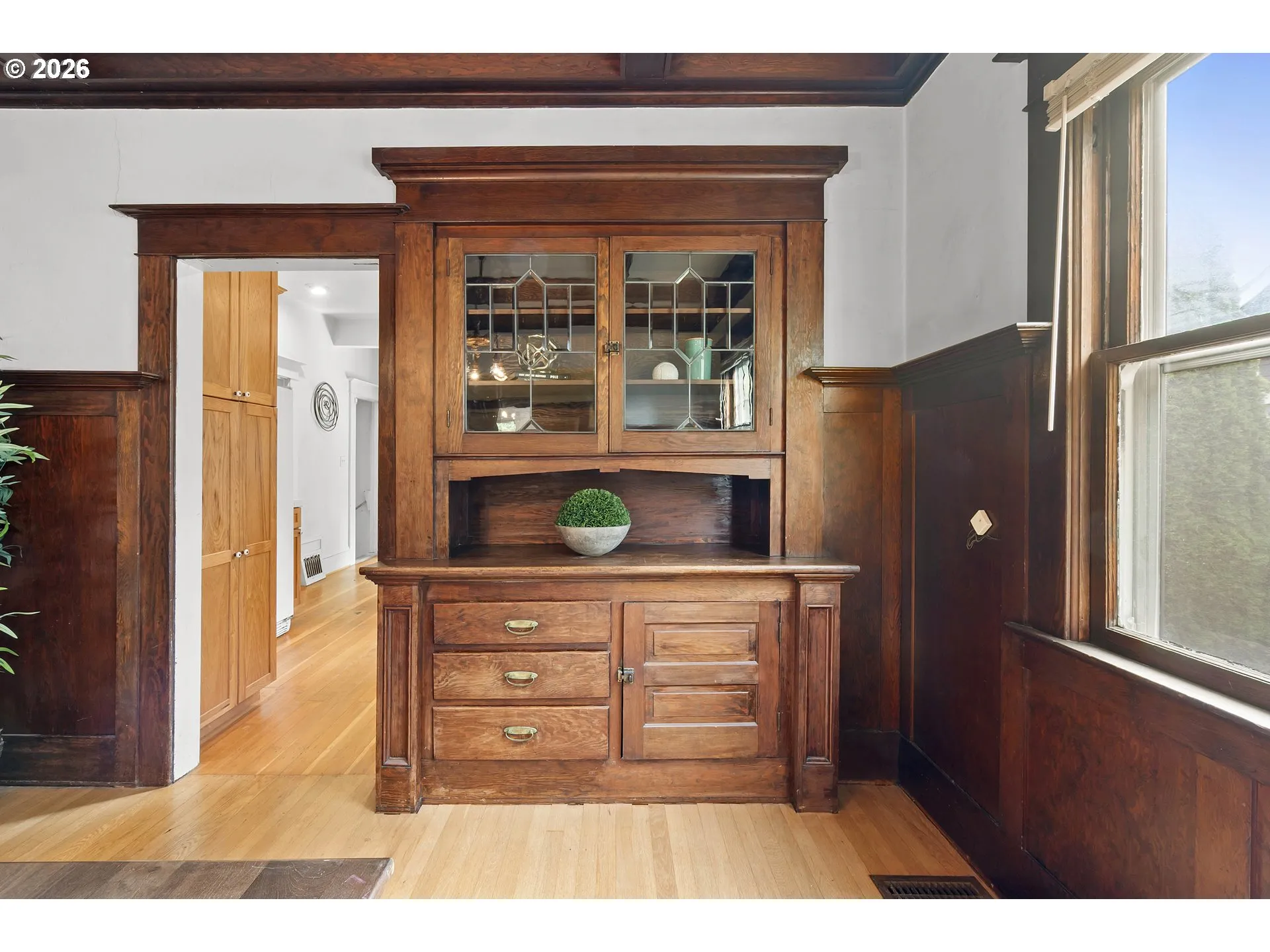 Dining Room-Built-In Cabinets