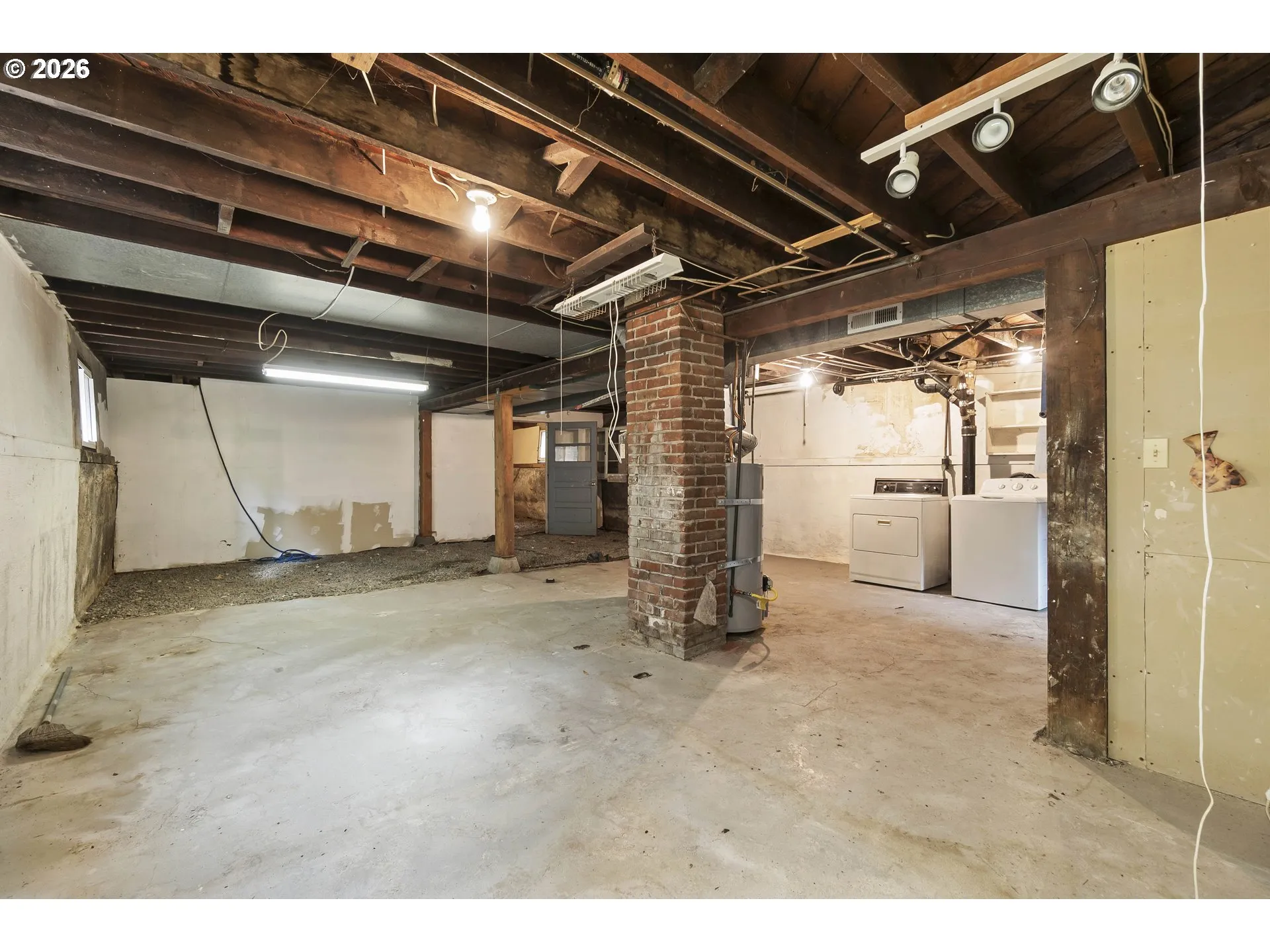Basement-Unfinished
