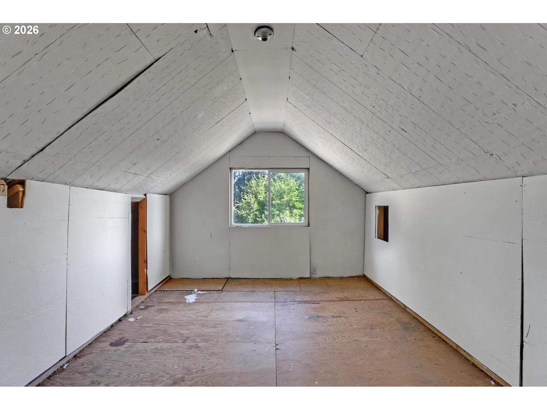 Bonus Room-Upper