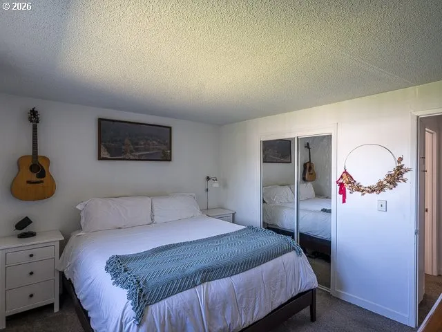 Primary Bedroom-Upper