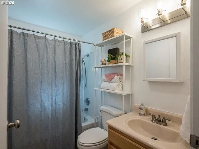Bathroom-Hall
