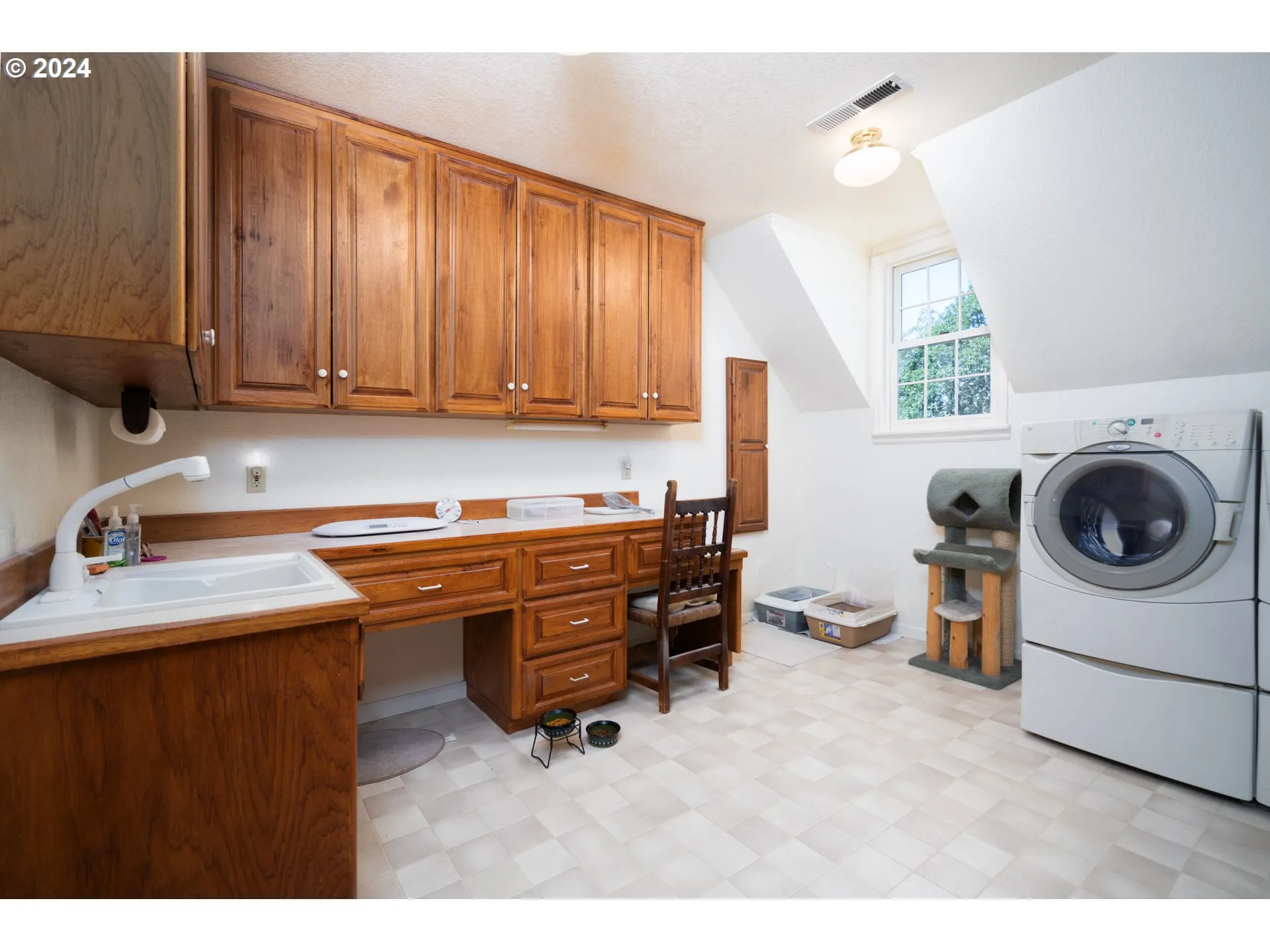 Laundry-Main