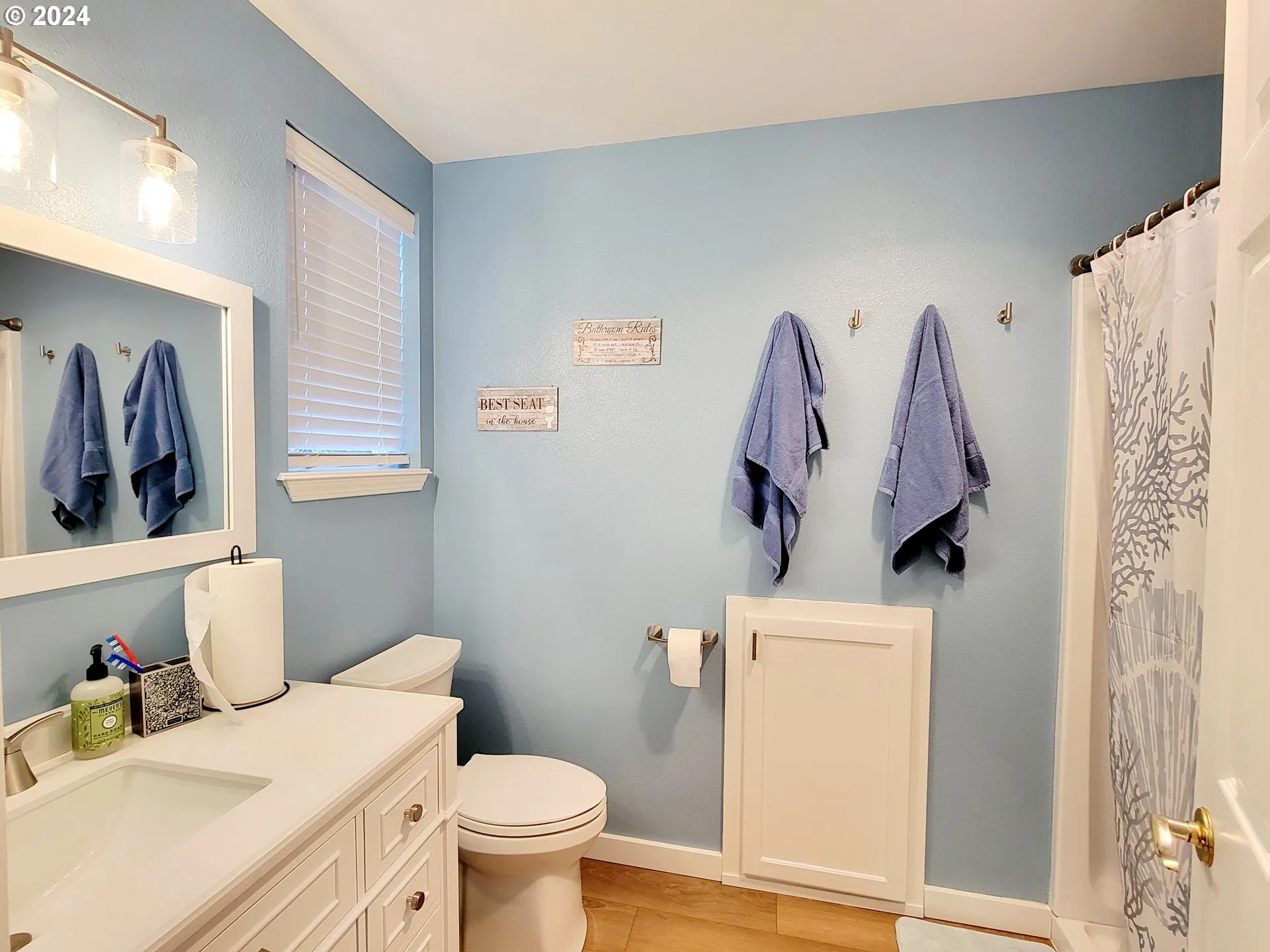 Bathroom, Attached-Upper