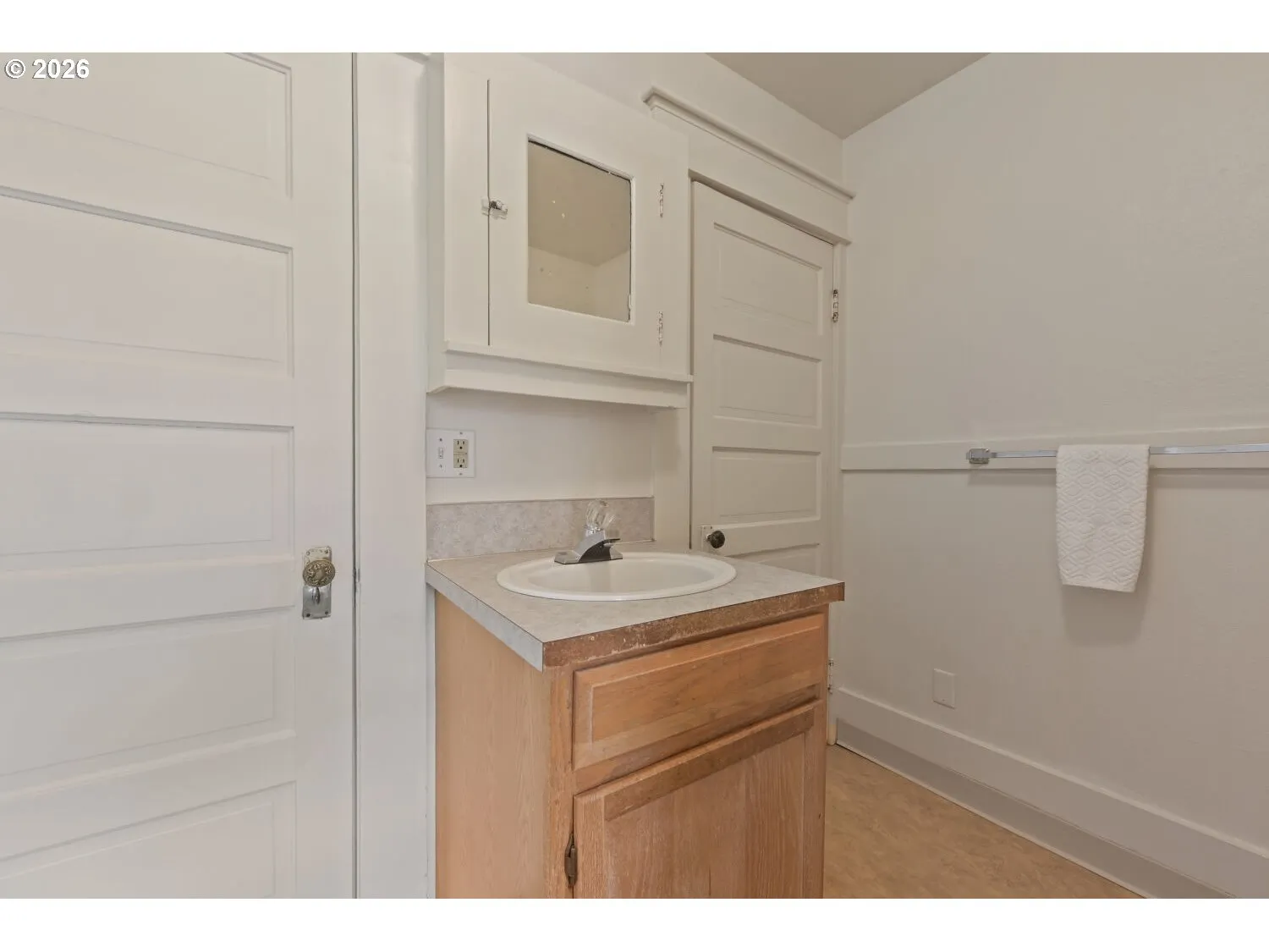 Bathroom-Upper