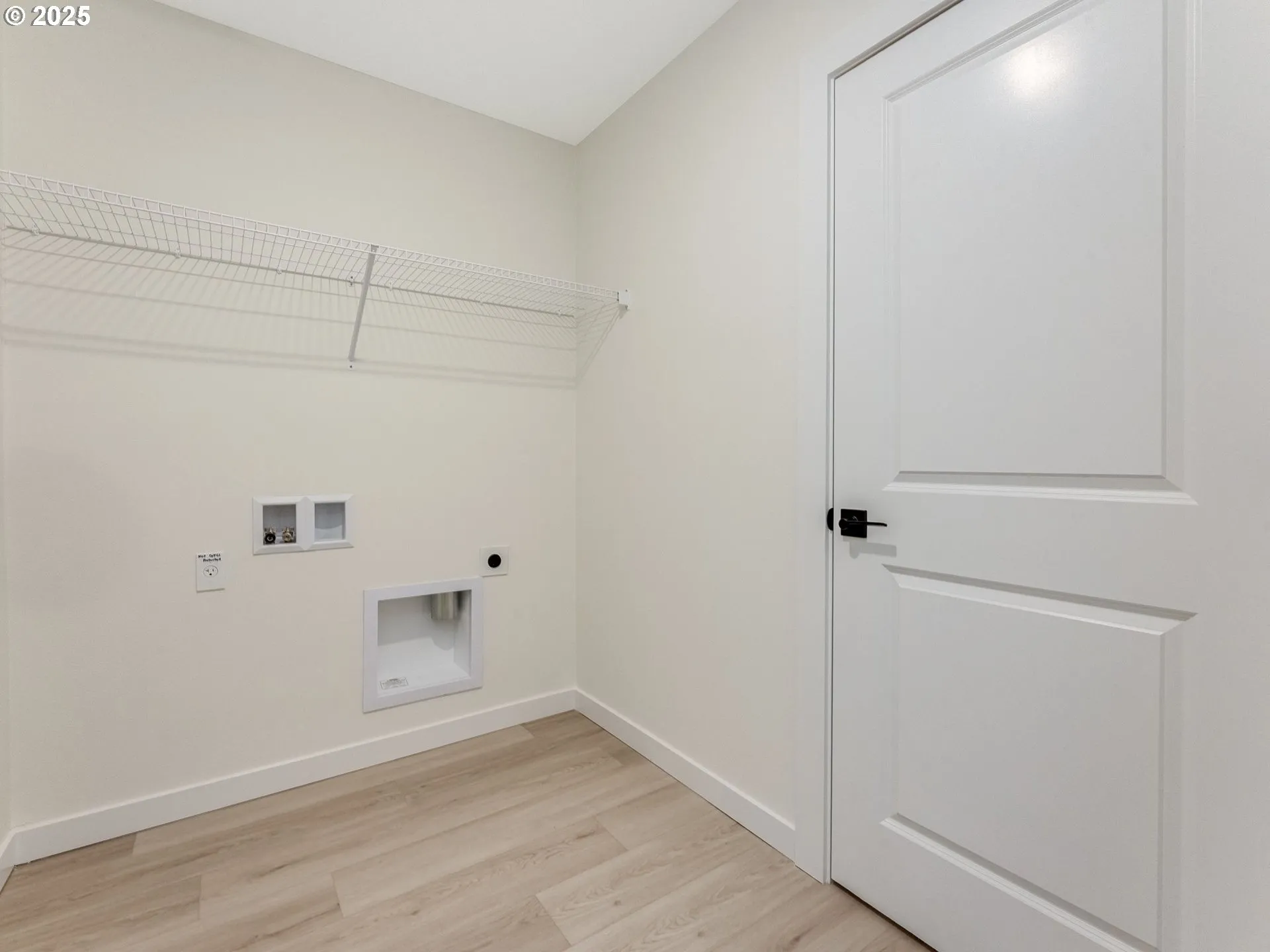 Laundry-Upper