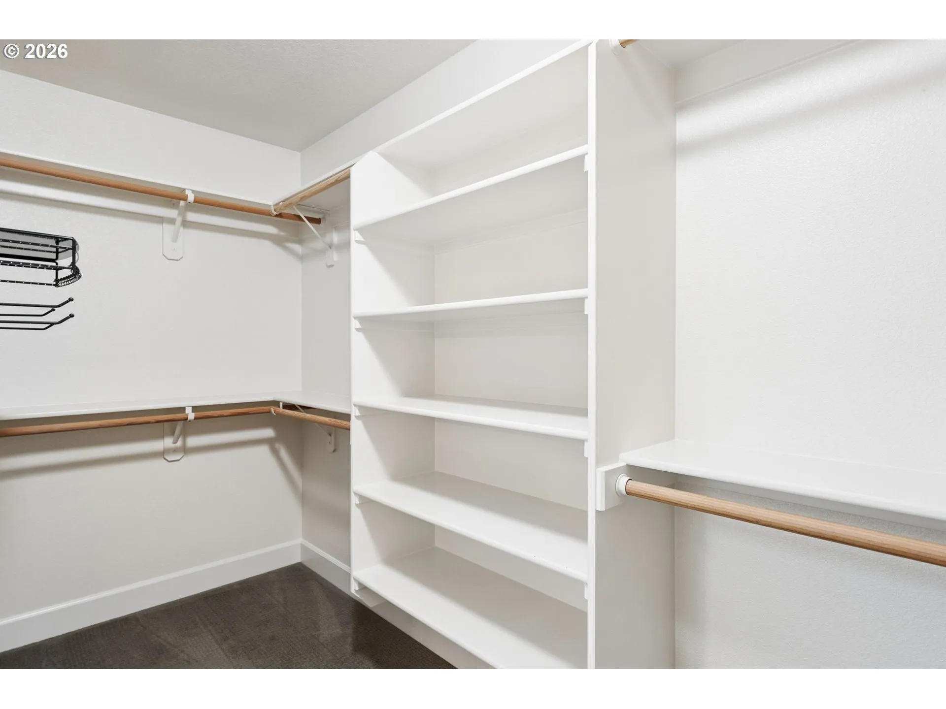 Bedroom, Owner's Suite-Walk-In Closet