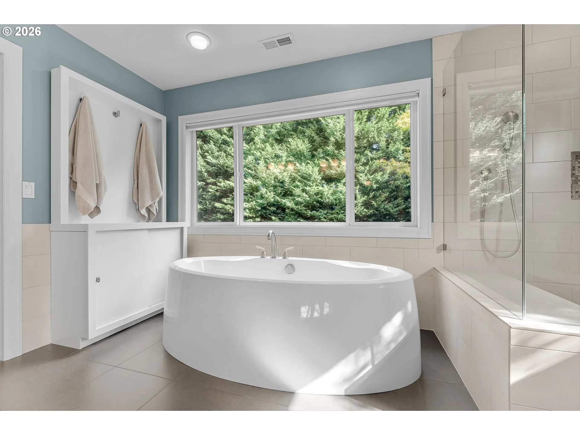 Primary Bedroom-Attached Bathroom