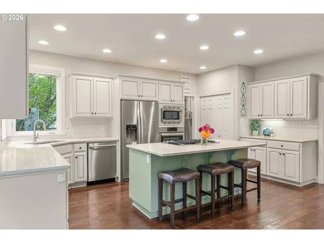 Kitchen-Island