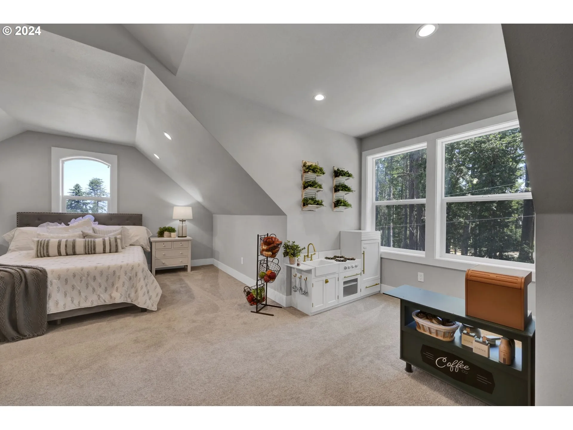 Bonus Room-Upper