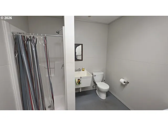 Bathroom-Lower