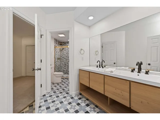 Bathroom-Lower