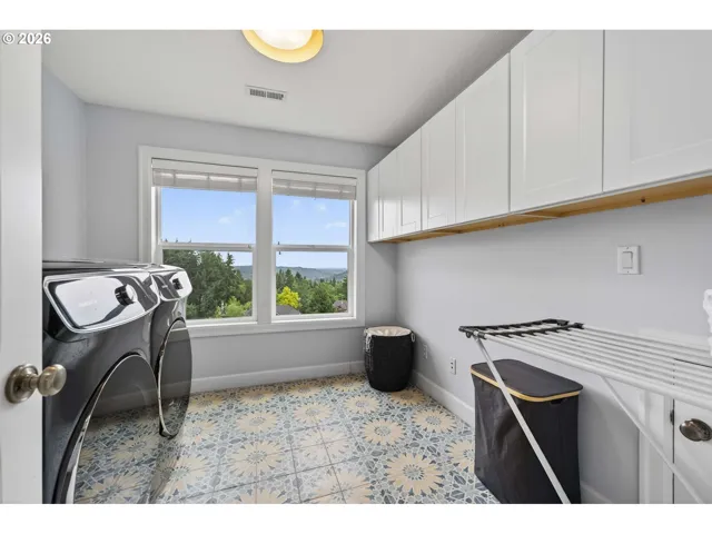Laundry-Upper