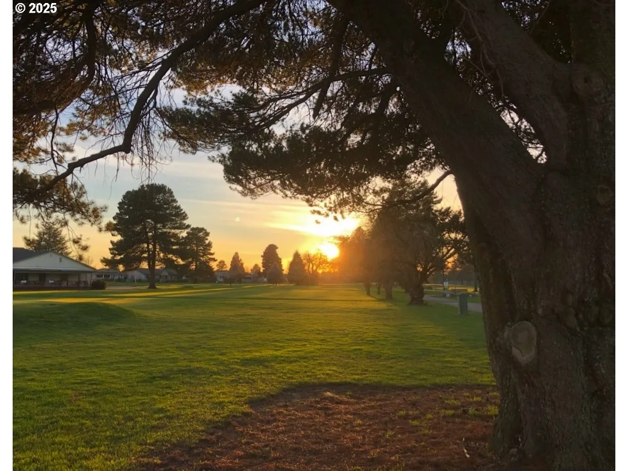 Community Amenities-Golf Course