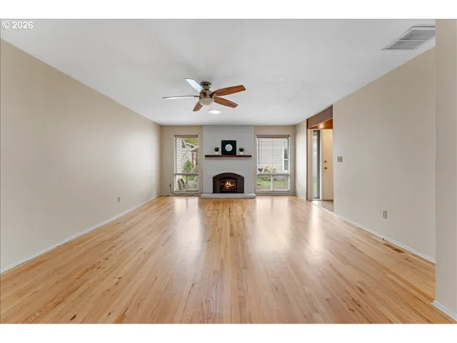 Living Room/Dining Room