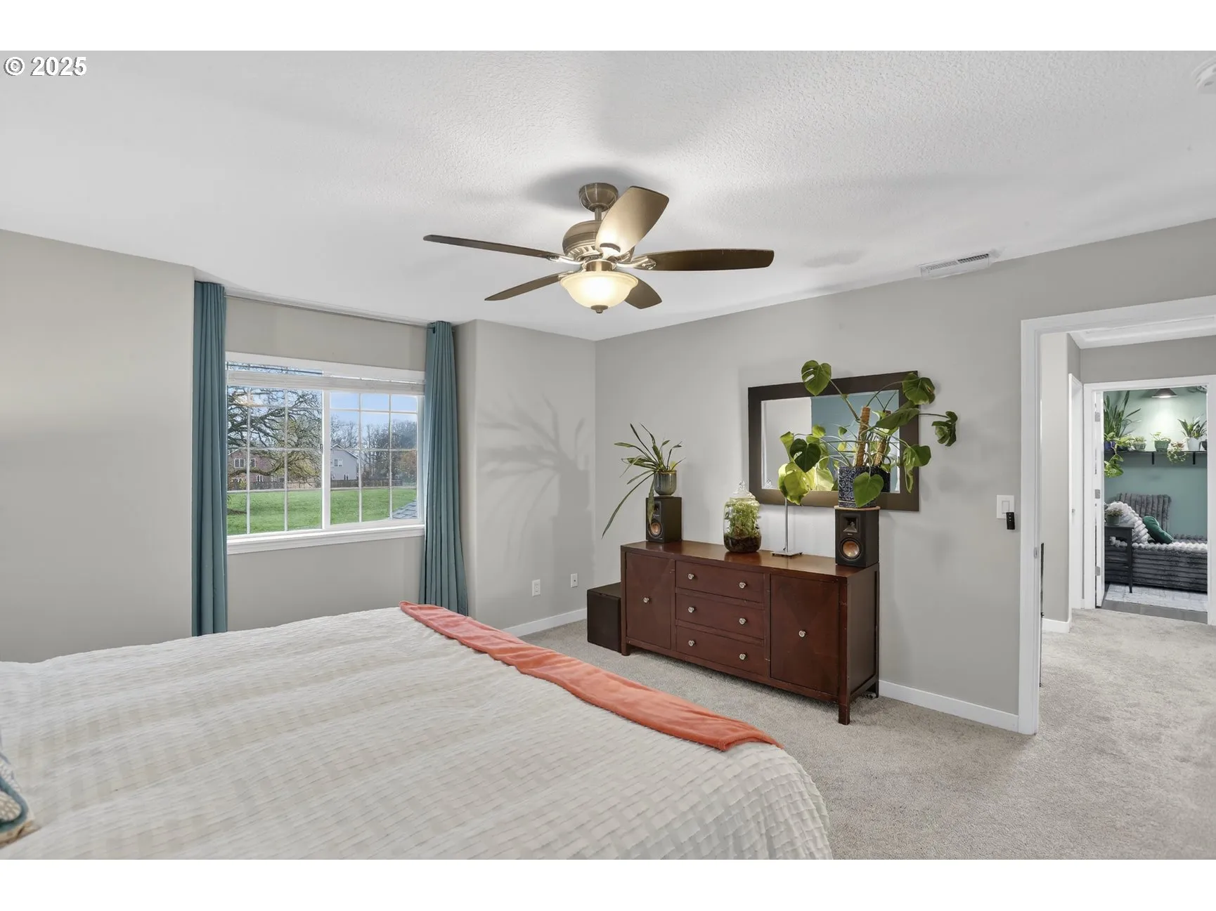 Bedroom, Primary-Upper