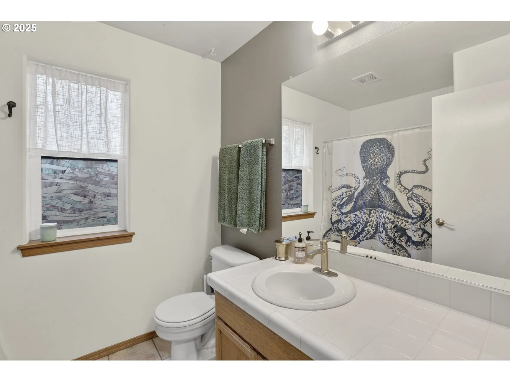 Bathroom-Upper