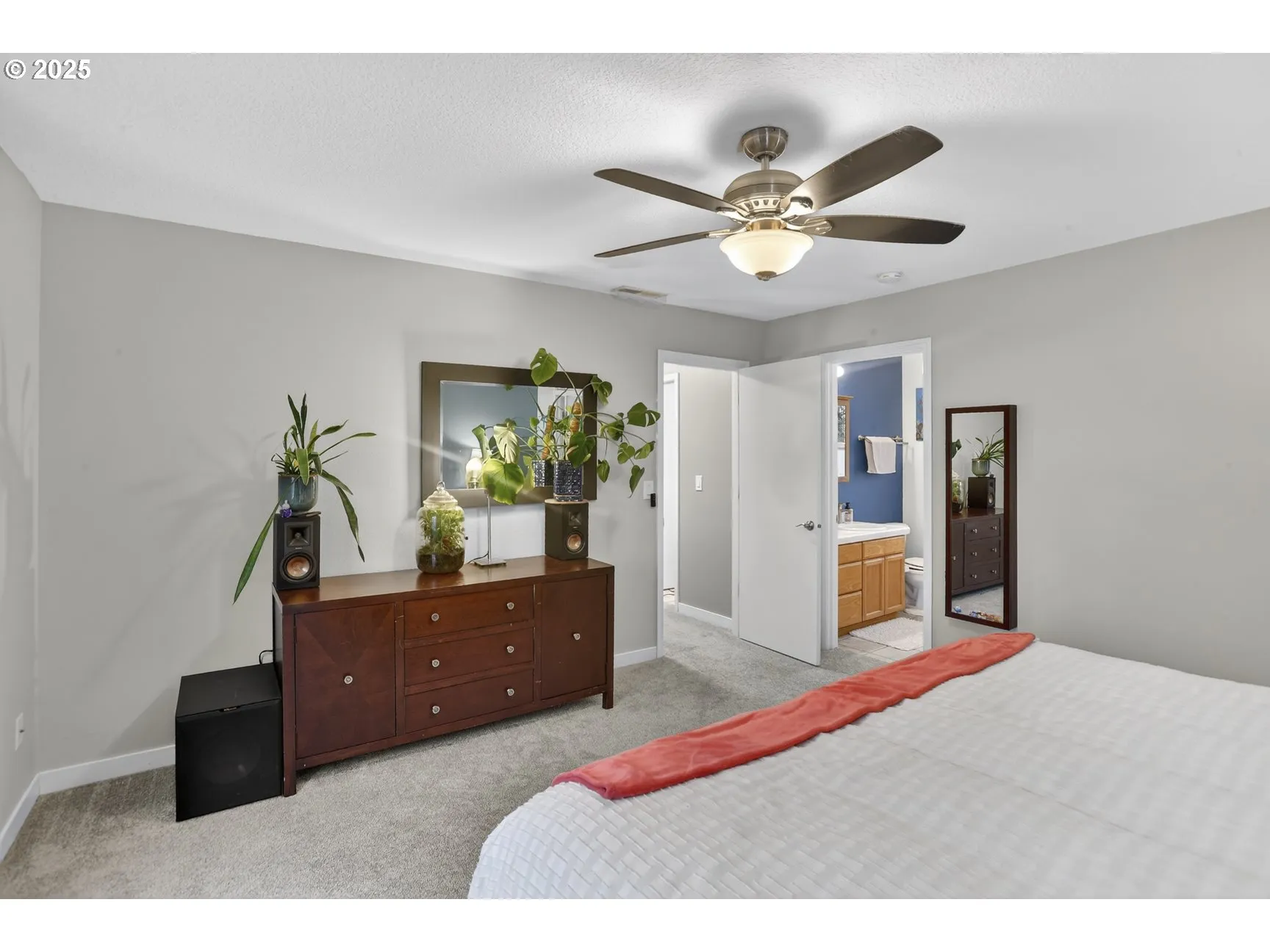 Bedroom, Primary-Upper