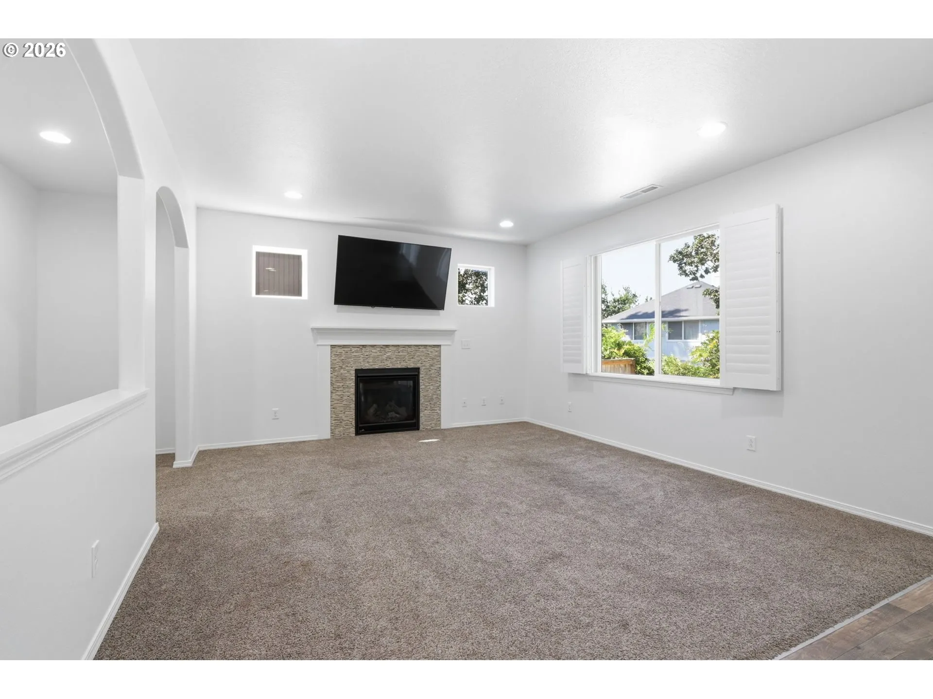 Living Room-Fireplace