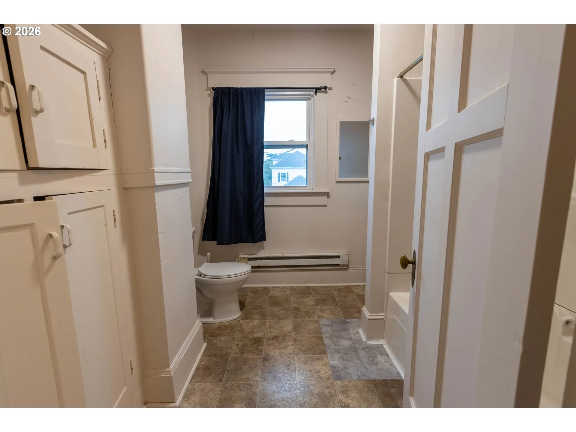 Bathroom-Upper