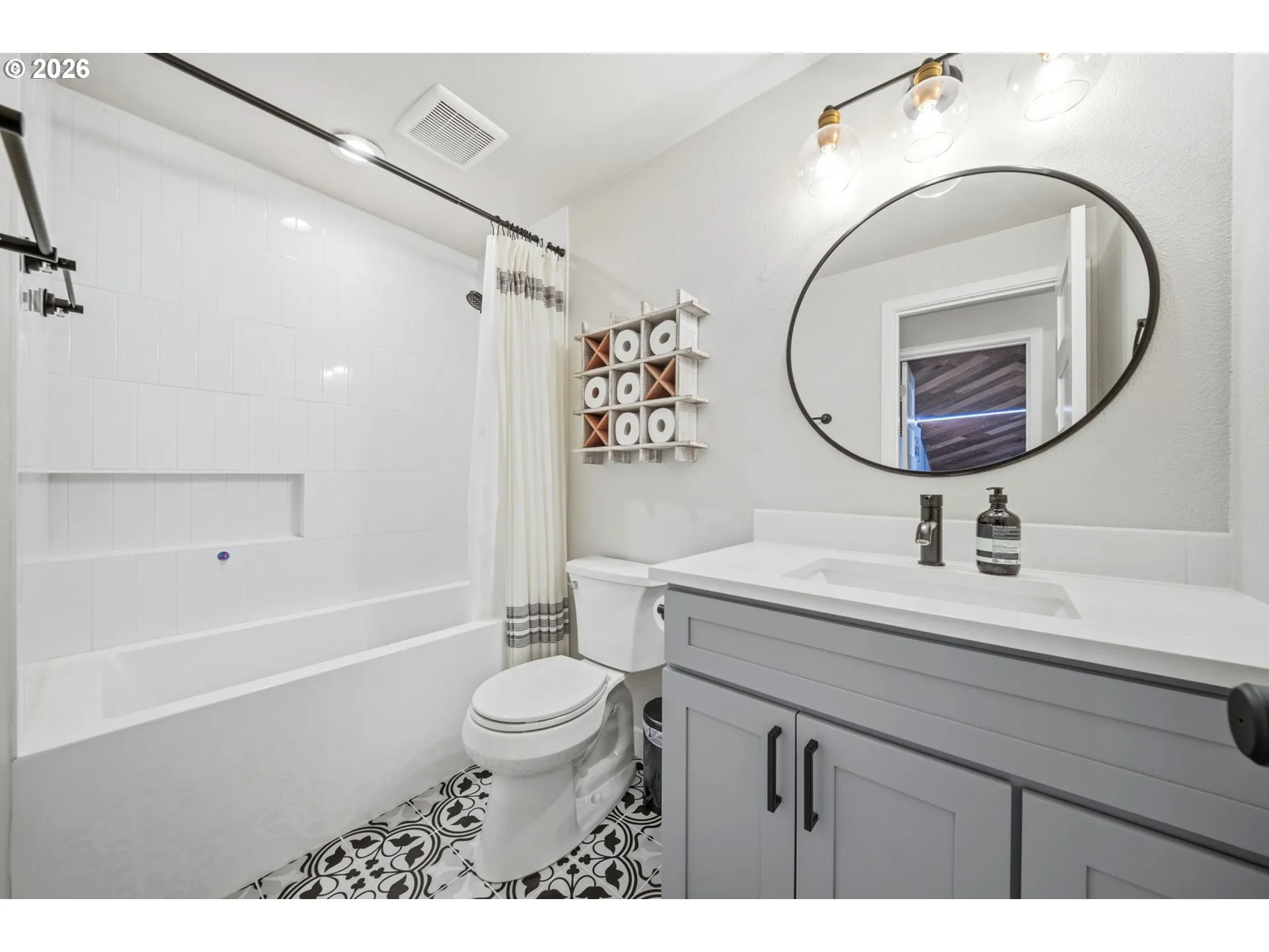 Bathroom-Upper