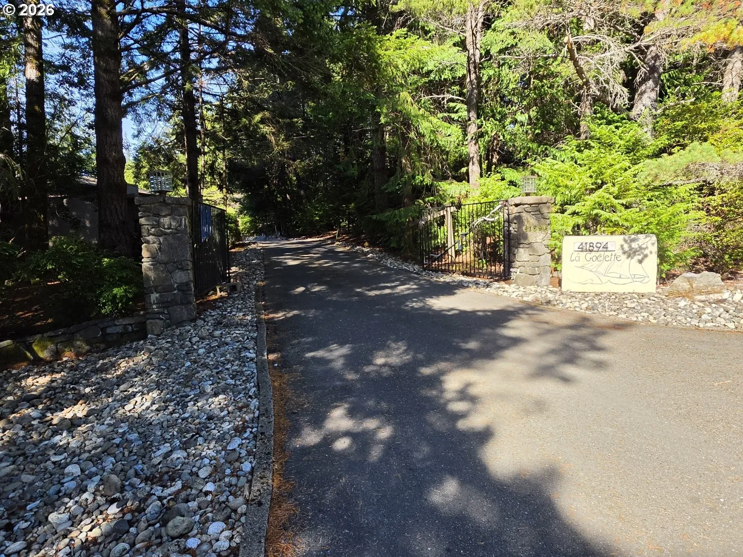 Driveway-Gated