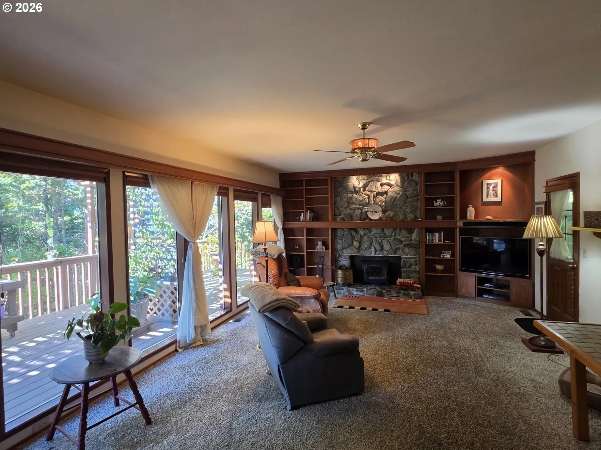 Living Room-Ceiling Fan