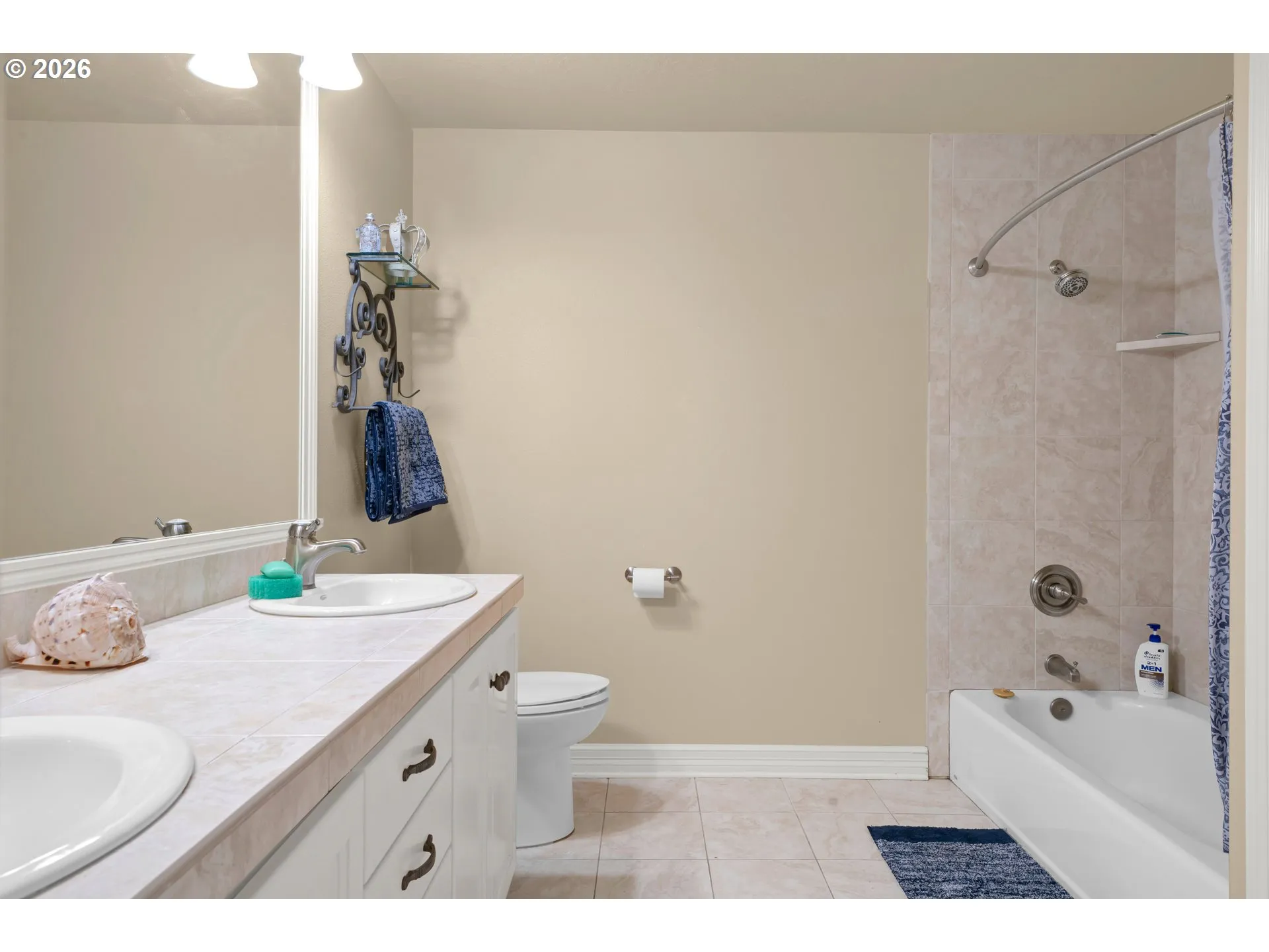 Bathroom-Upper