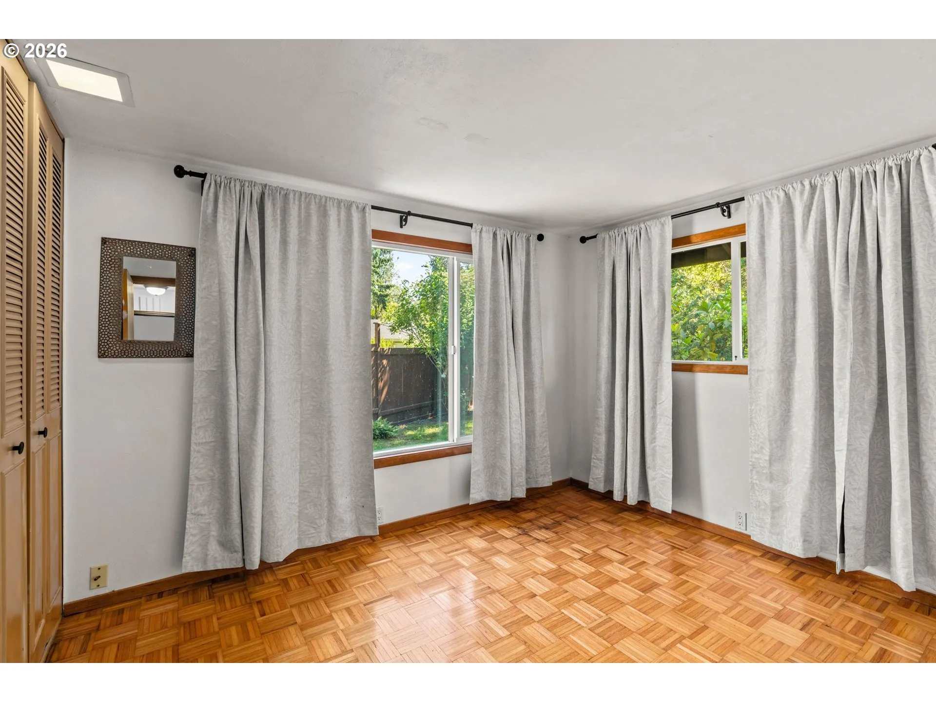 Bedroom, Primary