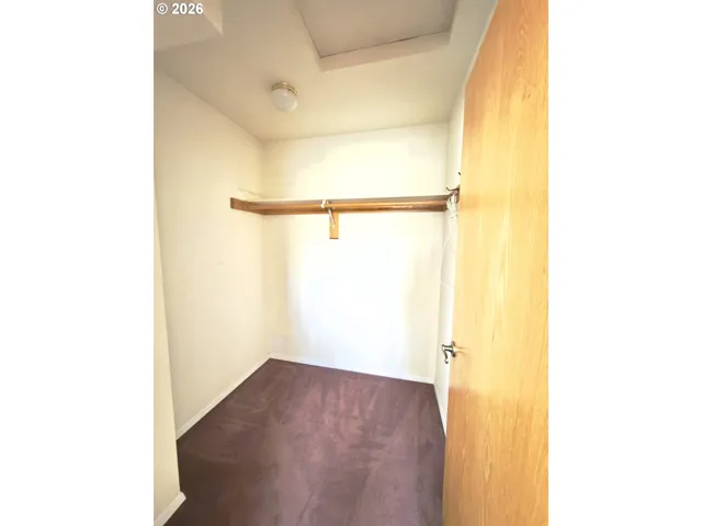 Bedroom-Walk-In Closet
