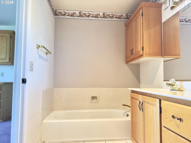 Bathroom-Upper