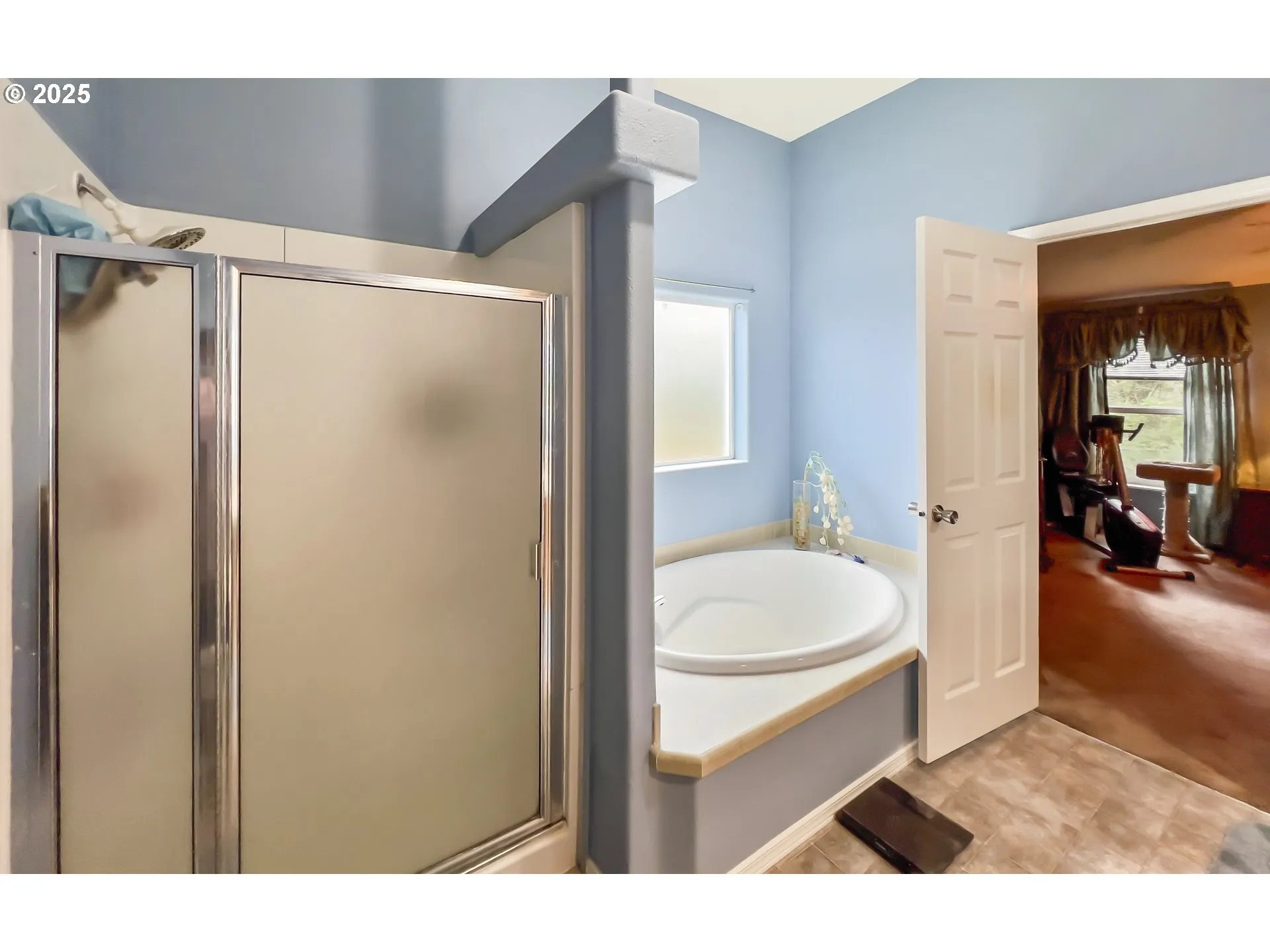 Primary Bedroom-Attached Bathroom