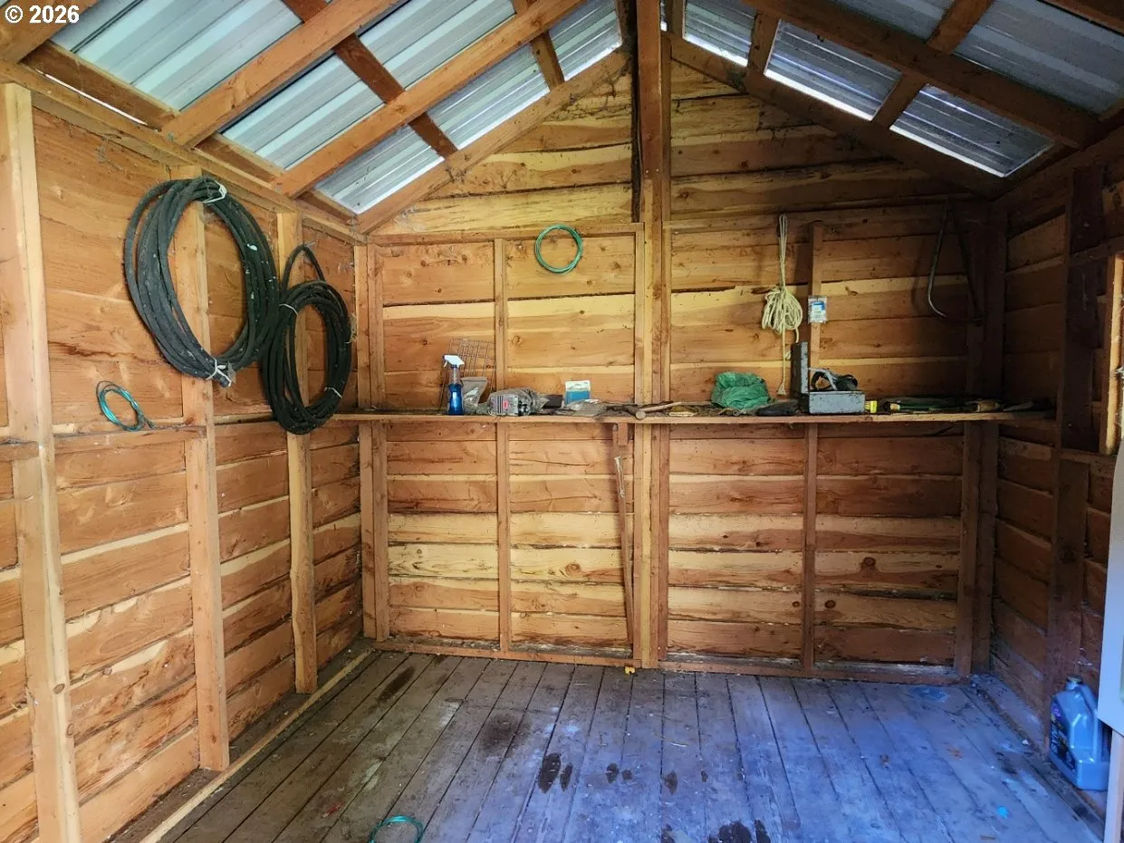 Shed