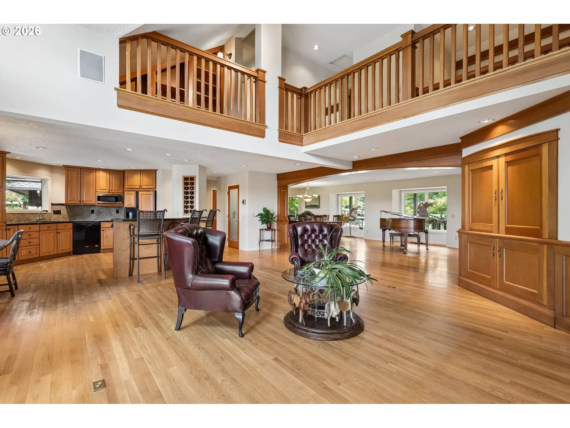 Living Room-Vaulted Ceilings