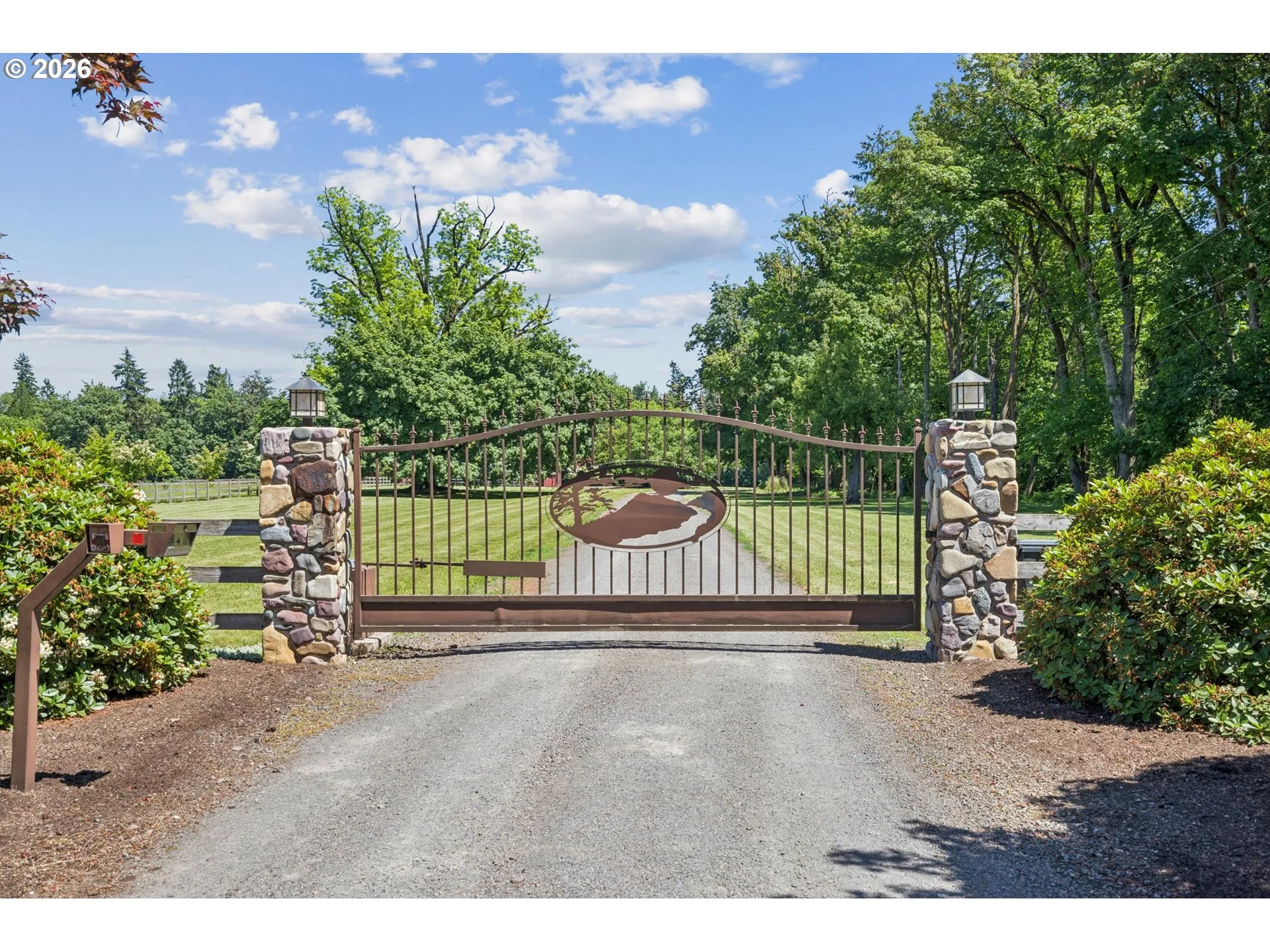 Driveway-Gated