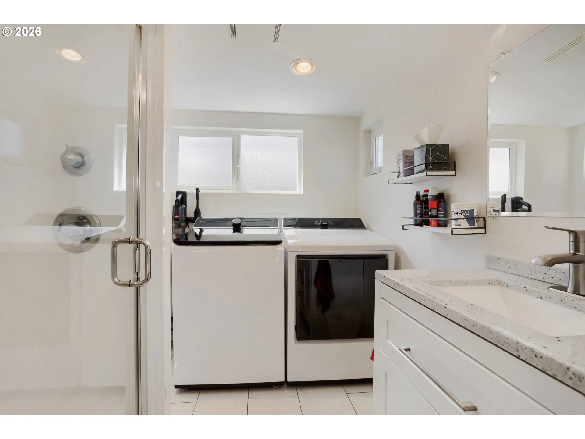 Bathroom-Upper