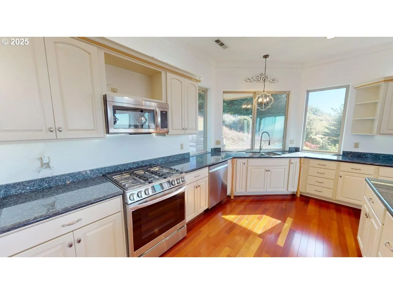 Kitchen-Oven